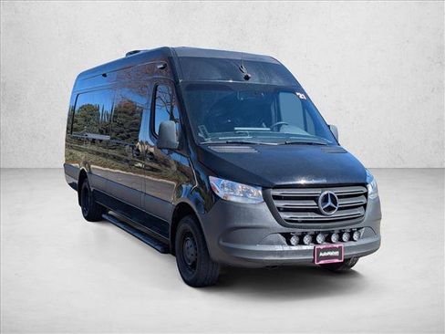 Used 2021 Mercedes-Benz Sprinter 3500 image 3