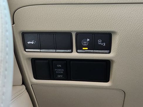 Used 2016 INFINITI QX80 4WD w/ Deluxe Technology Package image 22