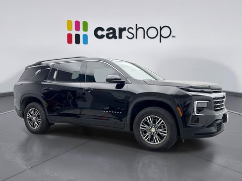Used 2025 Chevrolet Traverse LT w/ Driver Confidence Package FWD image 7