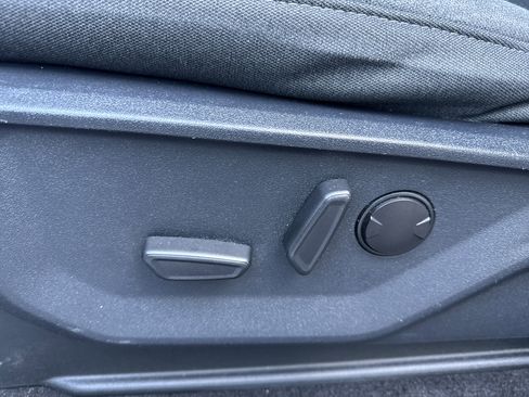 Certified 2022 Ford F150 XLT w/ Equipment Group 302A High image 10