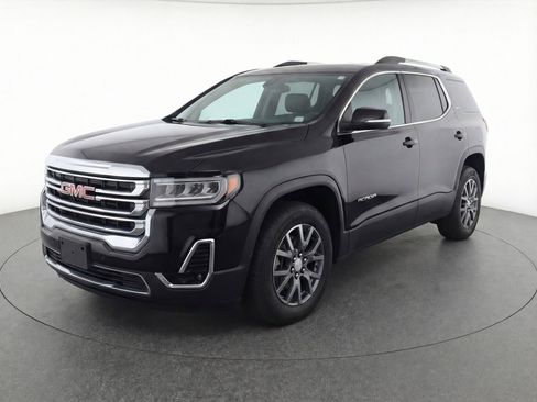Used 2023 GMC Acadia SLT FWD image 3
