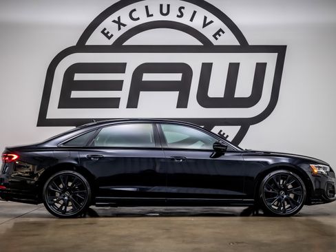 Used 2025 Audi S8 AWD/4WD image 8