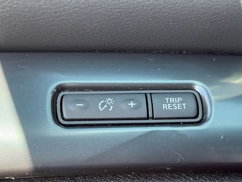 Used 2023 Nissan Maxima SR w/ Sport Mat Group FWD image 24