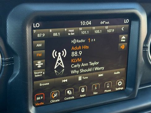 Used 2023 Jeep Wrangler Unlimited Sahara AWD/4WD image 21