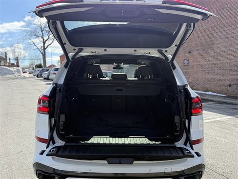 Used 2023 BMW X5 xDrive40i w/ M Sport Package image 34