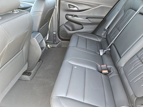 New 2026 Buick Envista Avenir FWD image 19