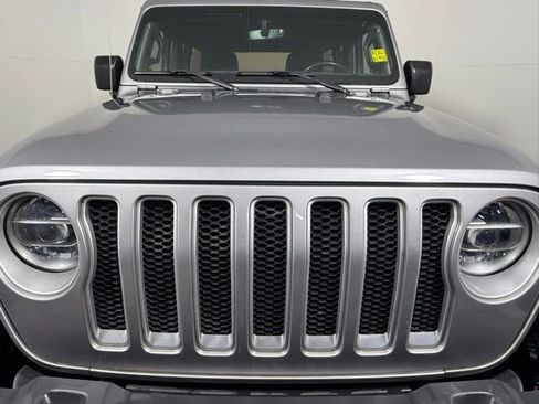 Used 2019 Jeep Wrangler Unlimited Sahara image 17