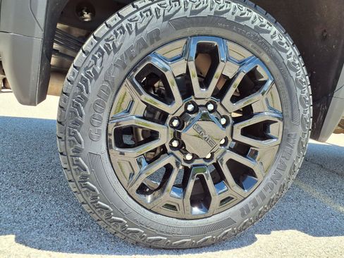 Used 2024 GMC Sierra 2500 Denali w/ Denali Reserve Package AWD/4WD image 37