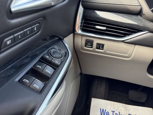 Used 2023 Cadillac XT4 Premium Luxury image 43