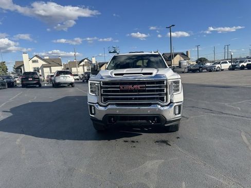 Used 2022 GMC Sierra 2500 SLT w/ SLT Premium Package image 2