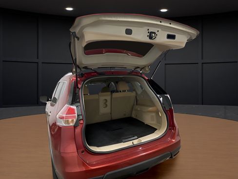Used 2016 Nissan Rogue SV AWD/4WD image 7