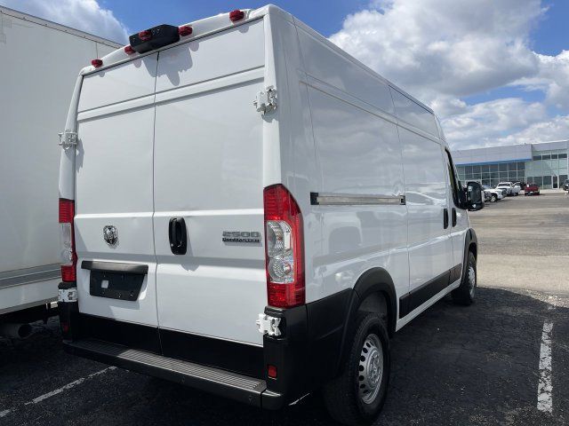 Used 2025 RAM ProMaster 2500 w/ Safety Group FWD image 9