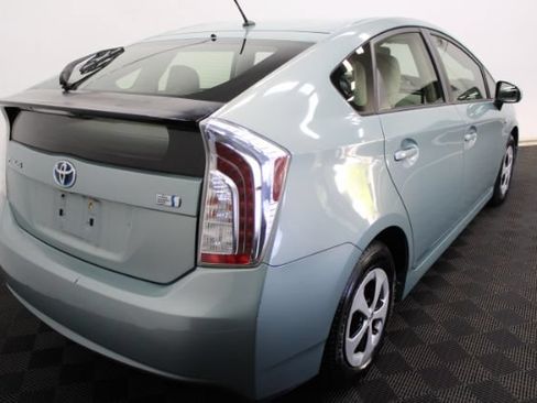 Used 2014 Toyota Prius Two FWD image 6