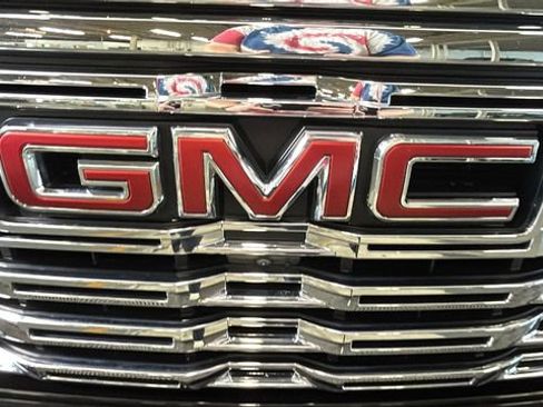 Used 2023 GMC Sierra 1500 Denali AWD/4WD image 8