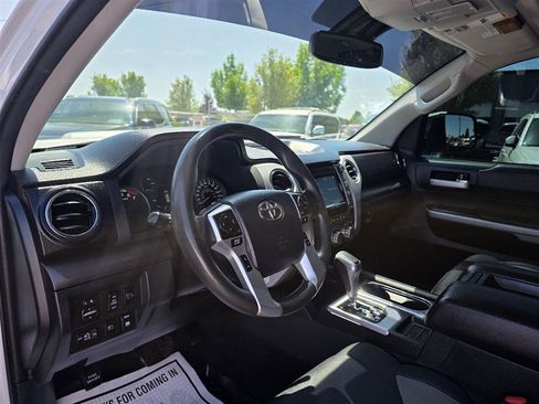 Used 2018 Toyota Tundra SR5 AWD/4WD image 8