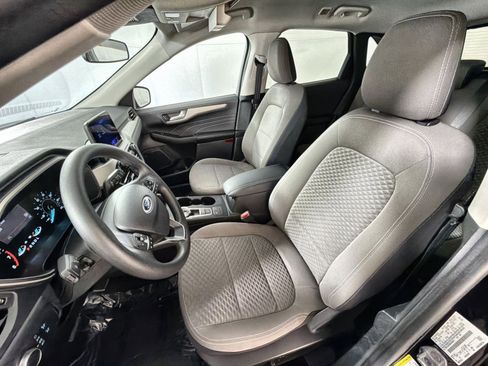 Used 2021 Ford Escape SE image 13