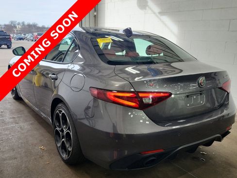 Used 2022 Alfa Romeo Giulia Veloce image 3
