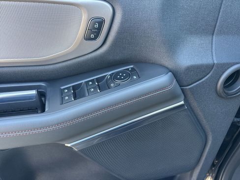 Used 2025 Ford Expedition Max Active image 18