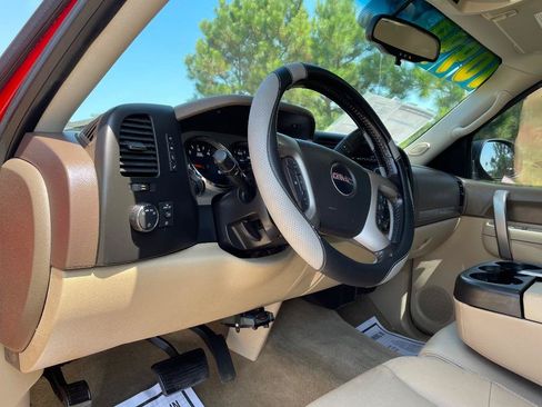 Used 2013 GMC Sierra 1500 SLE w/ Power Tech Package AWD/4WD image 12