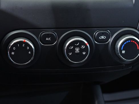 Used 2018 Kia Forte LX w/ LX Rear Camera Package image 29