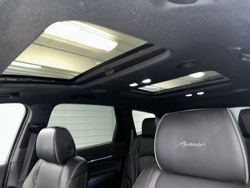 Certified 2023 Buick Enclave Avenir w/ Avenir Technology Package image 4