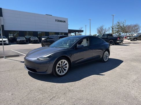 Used 2022 Tesla Model 3 Long Range image 1