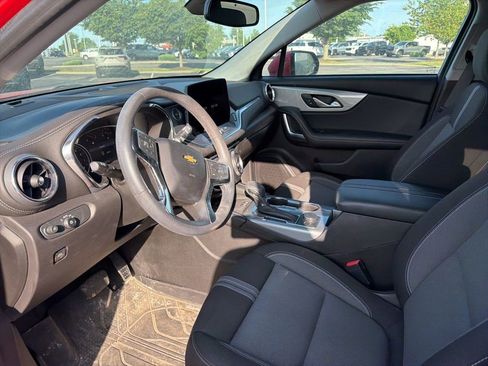 Certified 2024 Chevrolet Blazer LT w/ Convenience Package FWD image 9