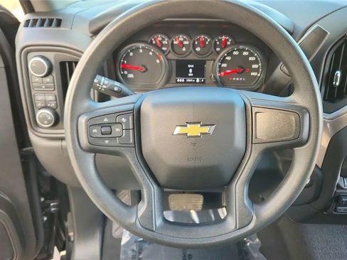 Used 2024 Chevrolet Silverado 2500 Custom w/ Custom Value Package image 30