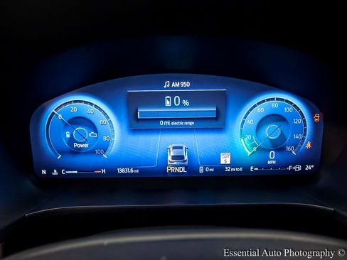 Used 2025 Ford Escape SE w/ PHEV Premium Package image 14