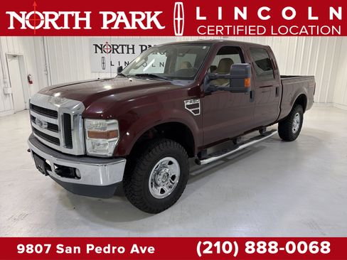 Used 2009 Ford F250 Lariat image 1