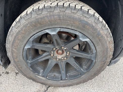 Used 2007 Chevrolet Avalanche LTZ w/ LTZ Preferred Equipment Group image 18