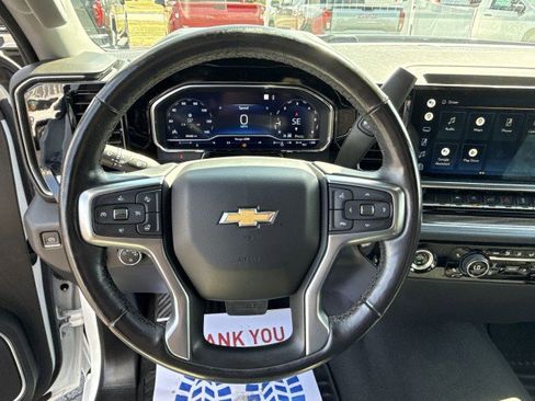 Used 2022 Chevrolet Silverado 1500 LT image 11
