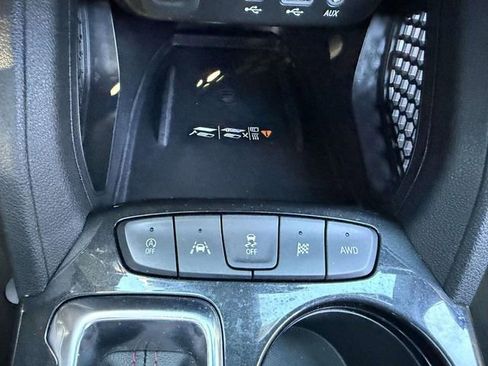 Certified 2021 Chevrolet TrailBlazer RS w/ Sun and Liftgate Package image 25