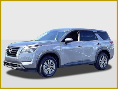 New 2025 Nissan Pathfinder S