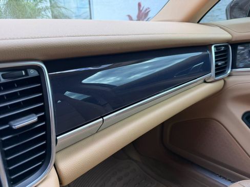 Used 2011 Porsche Panamera image 34