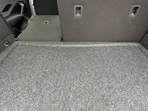 New 2026 Volkswagen Tiguan SE image 14