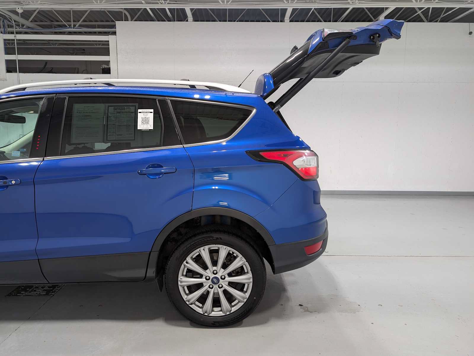Used 2017 Ford Escape Titanium AWD/4WD image 11