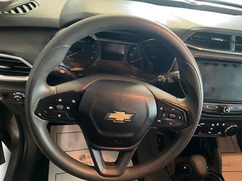 Used 2023 Chevrolet TrailBlazer LT w/ Convenience Package AWD/4WD image 13