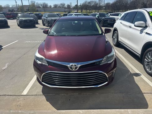 Used 2016 Toyota Avalon XLE image 2