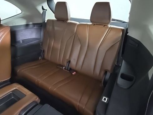 Used 2024 Acura MDX SH-AWD w/ Technology Package image 16