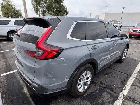 Used 2025 Honda CR-V LX image 3
