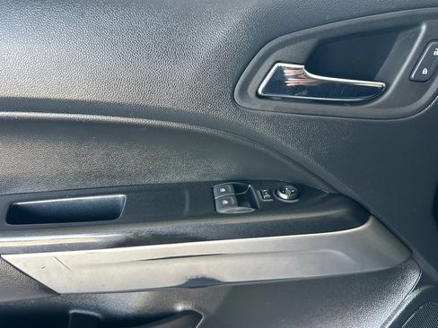 Used 2022 Chevrolet Colorado LT w/ Fleet Safety Package RWD image 8