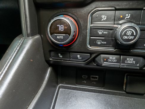 Used 2022 Chevrolet Tahoe LT w/ Luxury Package image 20