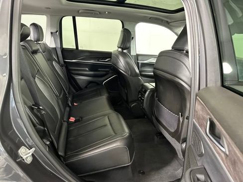 Used 2022 Jeep Grand Cherokee Limited 4xe image 27