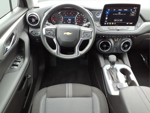 Certified 2024 Chevrolet Blazer LT w/ Convenience Package image 5