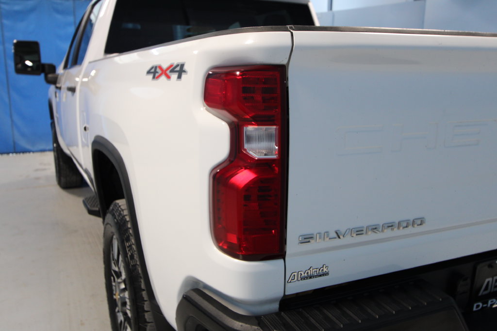 Used 2022 Chevrolet Silverado 2500 W/T w/ WT Convenience Package AWD/4WD image 32