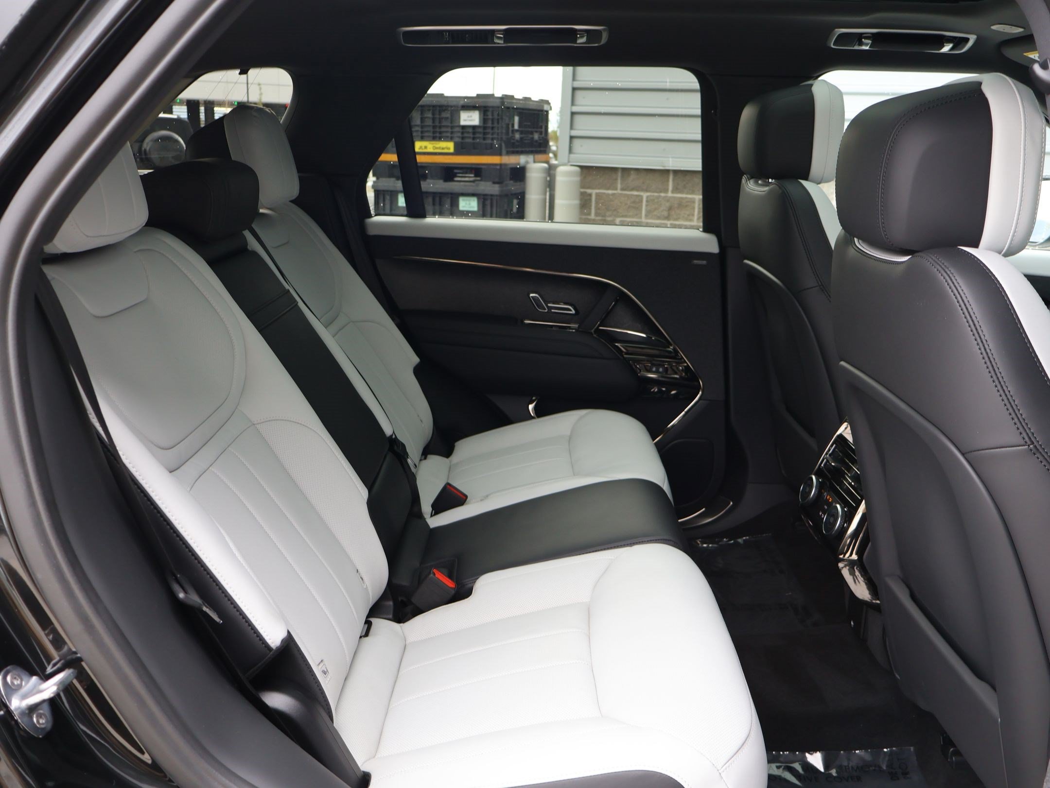 Used 2026 Land Rover Range Rover Sport Dynamic SE AWD/4WD image 28