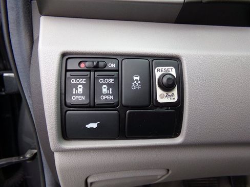 Used 2013 Honda Odyssey EX-L image 35