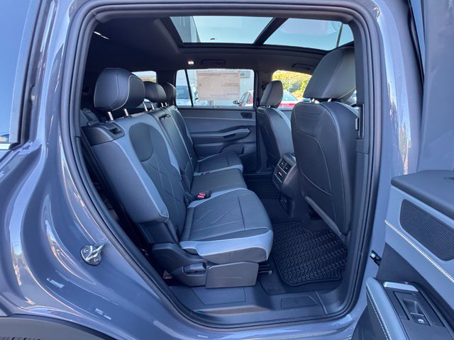 New 2027 Volkswagen Atlas SEL R-Line AWD/4WD image 26