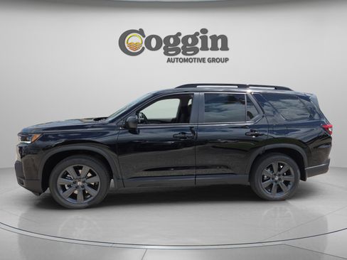 New 2026 Honda Pilot Sport image 2